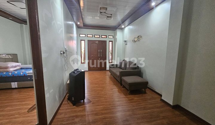 For sale, 2-story, good, 90m, SHM, Anggrek Sari house. 2