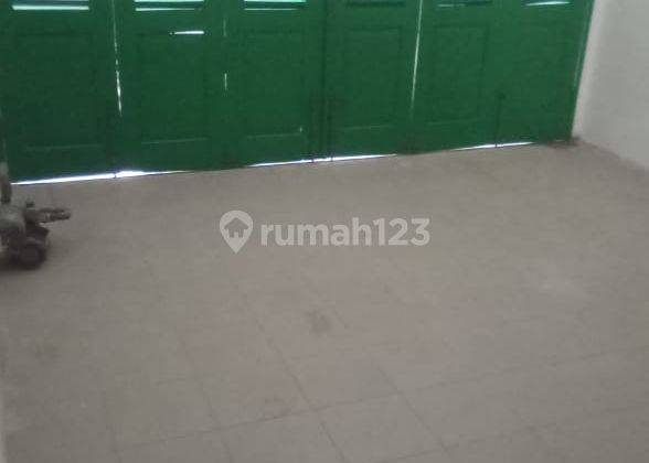 Rumah Bagus Lingkungan Nyaman dekat Taman Jayawijaya di di Mojosongo Jebres Surakarta 7