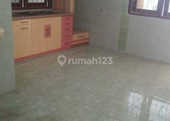 Rumah Bagus Lingkungan Nyaman dekat Taman Jayawijaya di di Mojosongo Jebres Surakarta 12