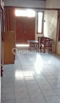 Rumah Bagus Strategis di Solo Kota 5
