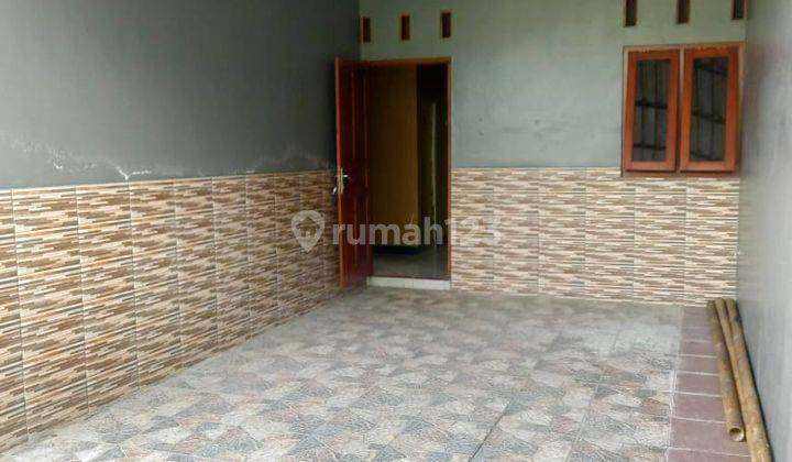 Rumah Second Bagus Strategis dan Nyaman Di Banyuanyar 4