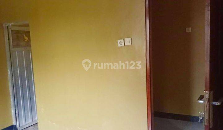 Rumah Second Bagus Strategis dan Nyaman Di Banyuanyar 8