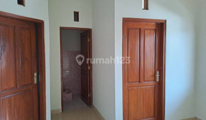 Rumah Mewah Second 2Lantain di Perumahan Semi Cluster Gentan Sukoharjo 2 Lantai 7
