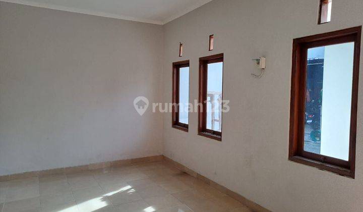Rumah Mewah Second 2Lantain di Perumahan Semi Cluster Gentan Sukoharjo 2 Lantai 10