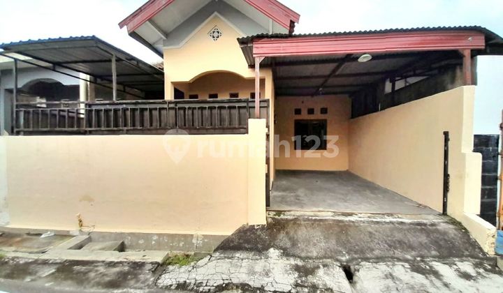 Rumah Second Bagus di Tengah Kota Solo 2