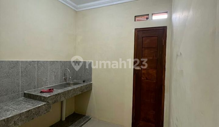 Rumah Bagus Nyaman 2Lantai di Kadipiro Solo 7