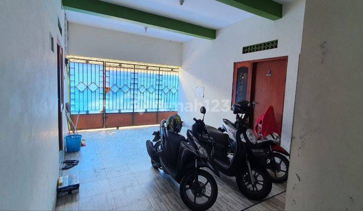 Rumah Kost Bagus 2 lantai dekat Mall Solo Baru  5