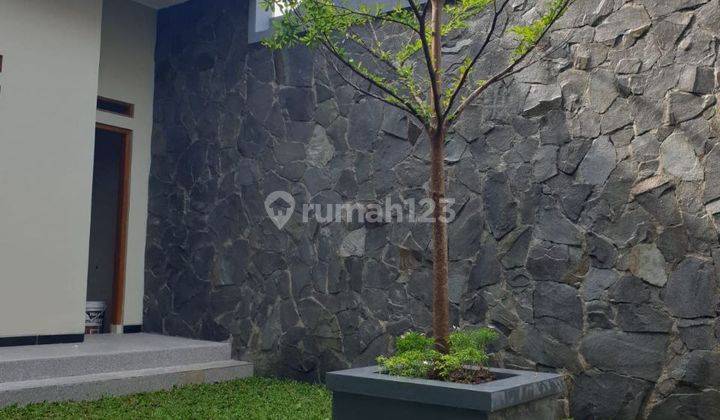 Rumah Mewah 2 Lantai Baru Strategis dekat Hotel The Sunan Solo 3