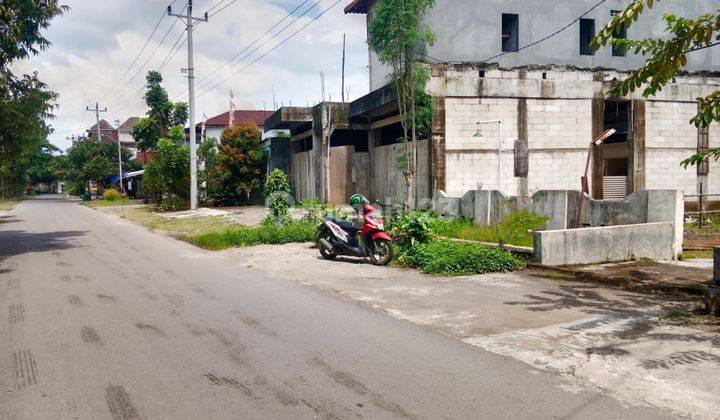 Tanah Strategis Bonus Bangunan Lama di Tengah Kota Solo 2