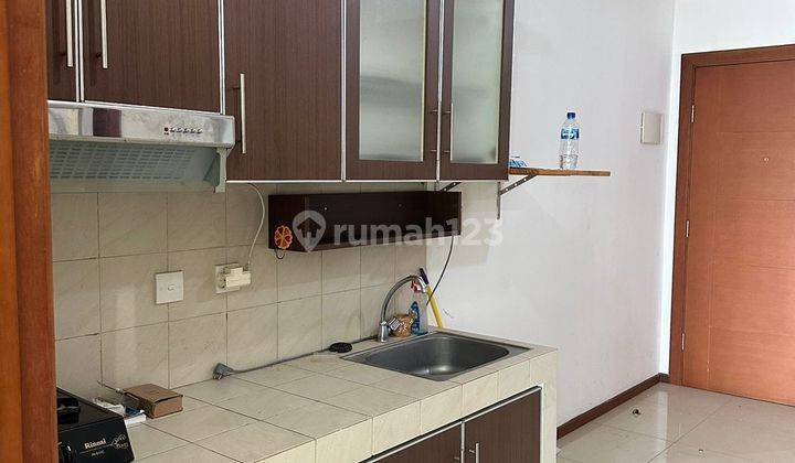 Di sewakan apartemen thamrin residence bisa per bulan / Tahun Thamrin residence  Semi Furnished Apartemen 1