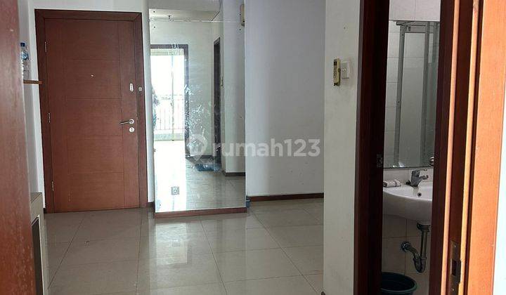 Di sewakan apartemen thamrin residence bisa per bulan / Tahun Thamrin residence  Semi Furnished Apartemen 2