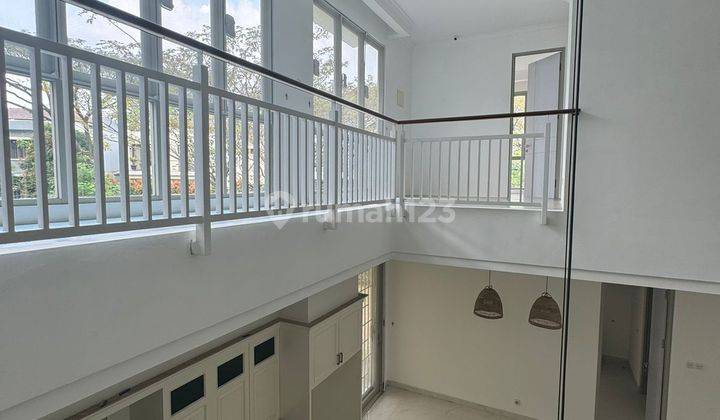 Rumah Siap Huni Posisi Asik Di Sudut, Rumah 2 Lantai di Simplicity, Tangerang 2