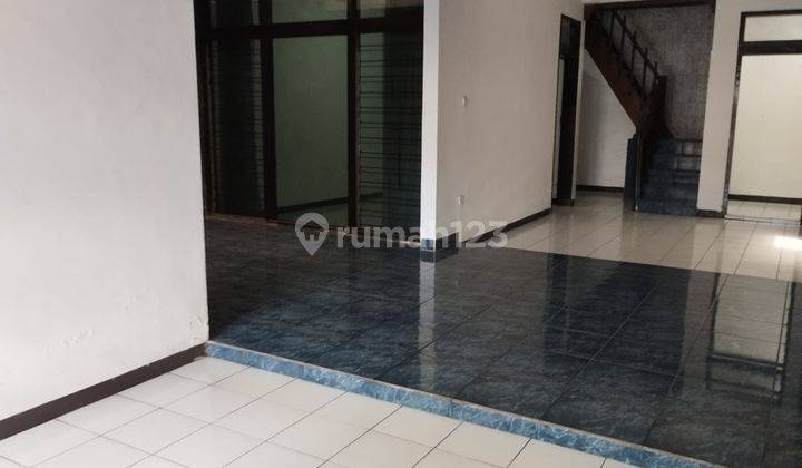 Disewakan Rumah Luas Di Sayap Pasirkaliki Belakang Ip 2