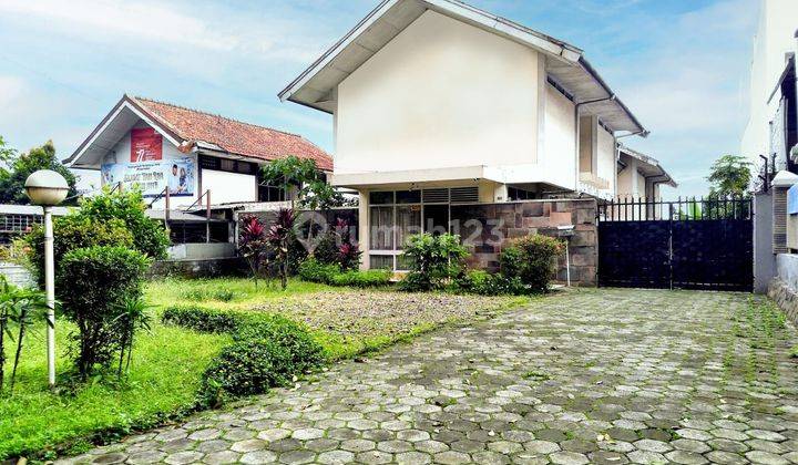 Dijual Rumah Terawat Di Sayap Dago Lokasi Strategis 1