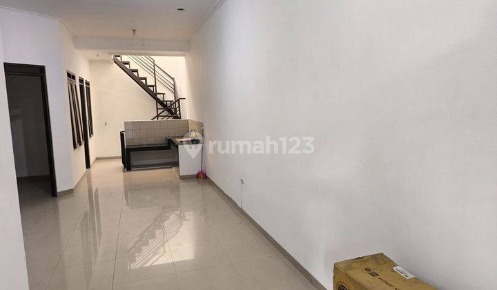 Disewakan Rumah Minimalis Modern Singgasana Pradana 1