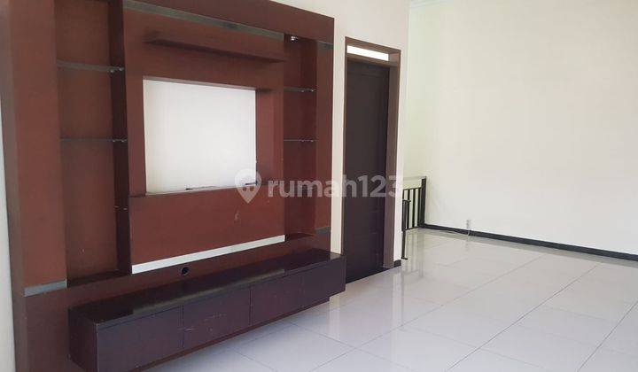 Dijual Rumah Cantik Siap Huni
mekar Wangi 1