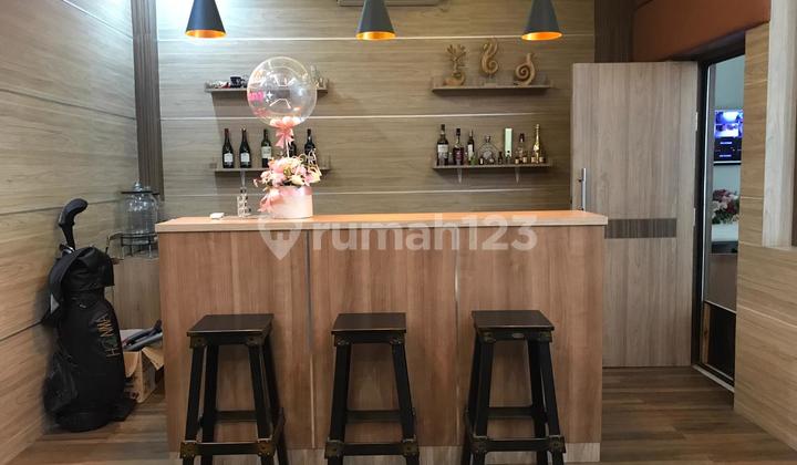 Dijual Rumah Lux Full Furnished di Mainroad Kopo 2,5 Lantai