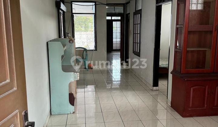 Disewakan / Dijual Rumah Luas Terawat di Sayap Pasteur