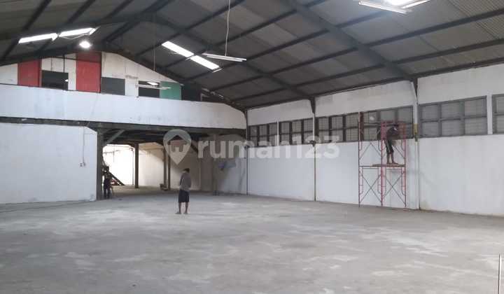 Disewakan Gudang Di Jalan Kiaracondong Kontruksi Baja 2