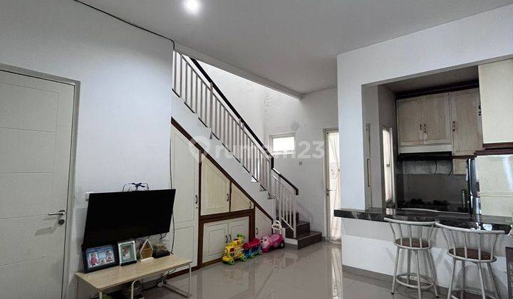 Rungkut Asri, Full Furnished, Siap Huni, Dekat Merr, Disewakan 1