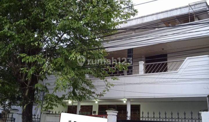 Rumah 3 Lantai di Raya Dukuh Kupang Barat, Surabaya 1