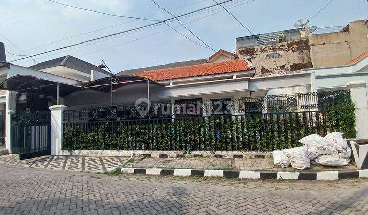 Rumah SHM di Darmo Permai Timur, Surabaya 1