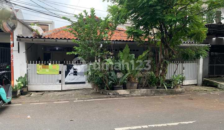 Dijual Cepat Rumah 2 Lantai Pejompongan Jakarta Pusat