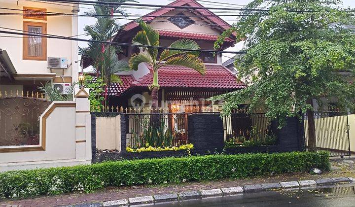 Rumah asri di Jalan Utama Bintaro sektor 3 Tangerang Banten 1