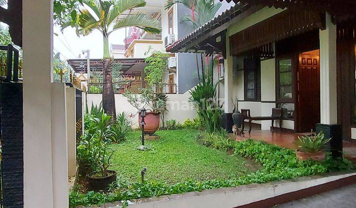 Rumah asri di Jalan Utama Bintaro sektor 3 Tangerang Banten 2