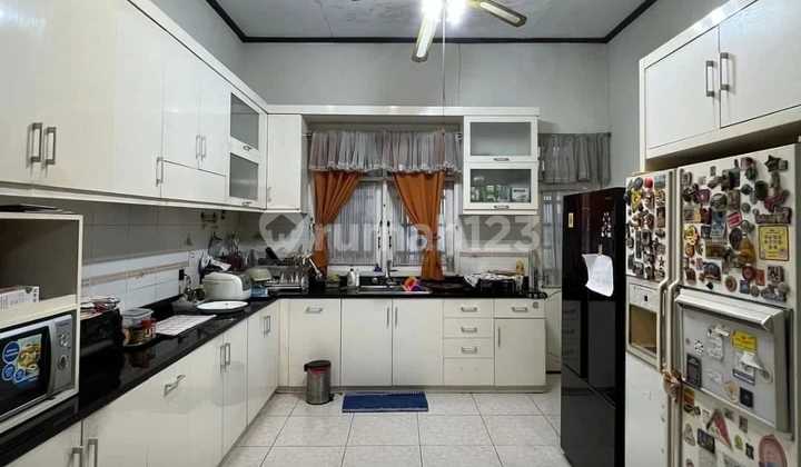 Harga Turun Tajam! Rumah Luas 752M² Area Lebak Bulus - SHM, Mendekati NJOP