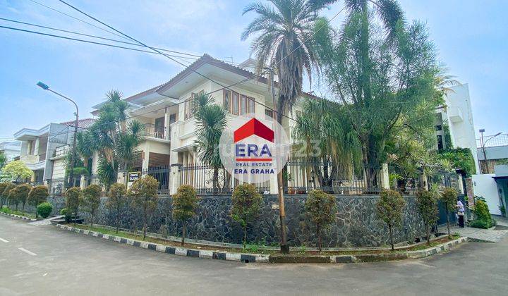Rumah Bagus Semi Furnished SHM Slipi, Jakarta Barat 1