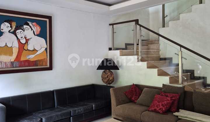 Kemang South Jakarta Townhouse - 4+1 Bedrooms, Private Swimming Pool, 4-Car Carport 2