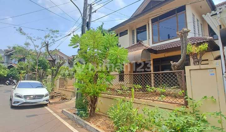 Rumah 2 Lantai Dalam Komplek Joglo Jakarta Barat. Rumah 2 Lantai Dalam Komplek Joglo Jakarta Barat.