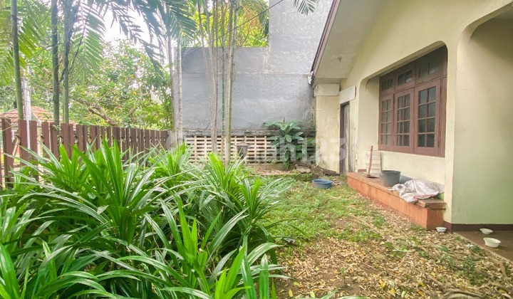 Rumah Dibawah Harga Njop. Hitung Tanah. Jarang Ada. Shm Di Pondok Indah