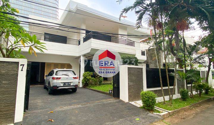Rumah Bagus Semi Furnished SHM Kuningan, Jakarta Selatan 1