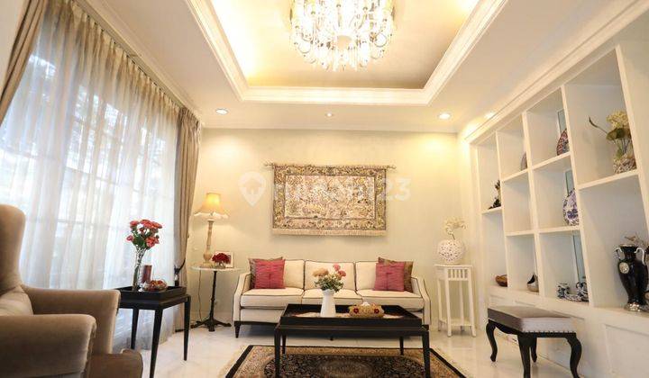 Rumah 2 Lantai Bagus Semi Furnished SHM di Kemang, Jakarta Selatan 1