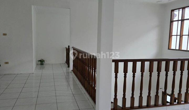 Dijual Rumah 2 Lantai Di Pondok Cabe, Tangerang Bagus Semi Furnished Shm 2