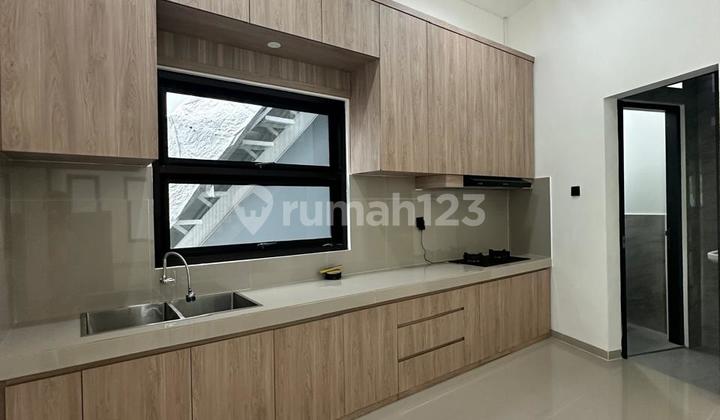 Quiet place for rent with the best view of the Nusa Dua toll road. Quiet place for rent with the best view of the Nusa Dua toll road.