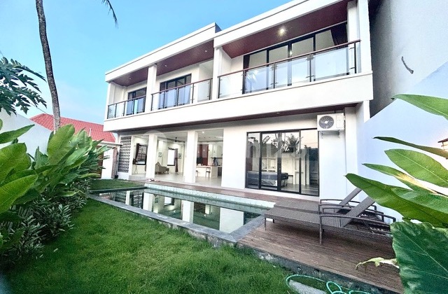 Rice Field View 4-Bedroom Villa - Tumbak Bayuh, Canggu