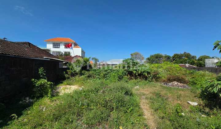 Villa Compound Land for Sale Fast on Gedong Sari Street, Nusa Dua