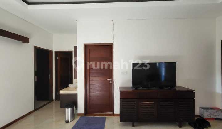 FOR FREEHOLD - 2BR House with Gym & Pool Access – South Kuta 2