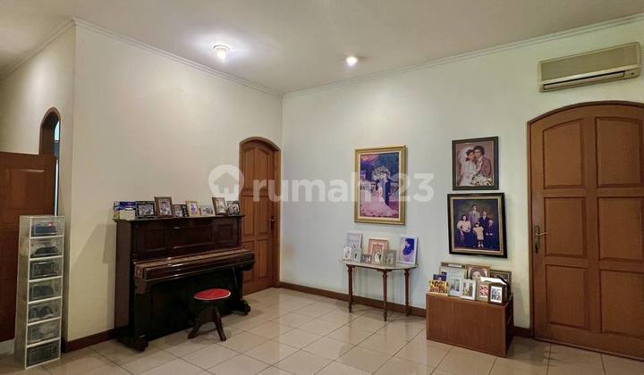 Rumah Mewah Dharmahusada Indah Full Perabot & Kusen Kayu Jati 2