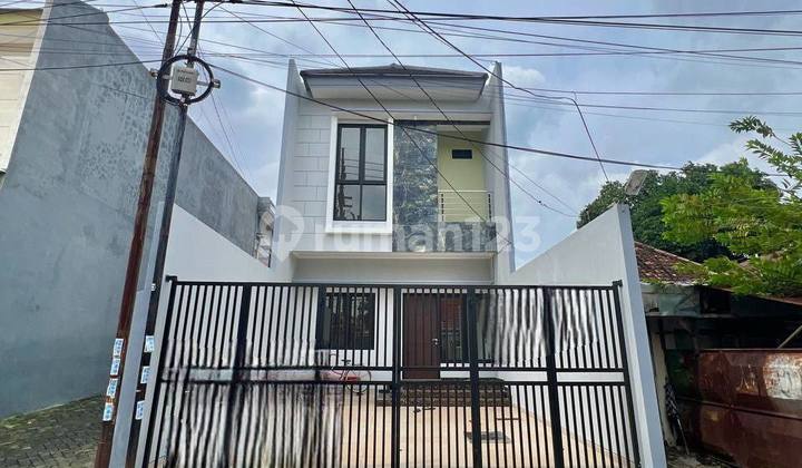 Rumah Baru Minimalis Putro Agung, Kenjeran Living Room Open Space
