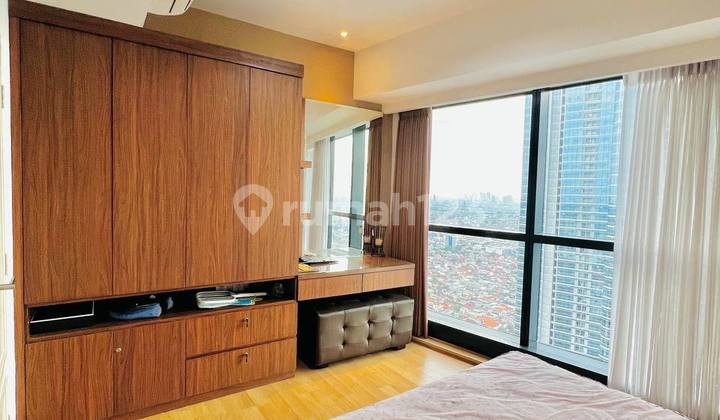 Sewa Apartemen The Peak 3+1 BR Lt 33 Full Marmer Furnished 15