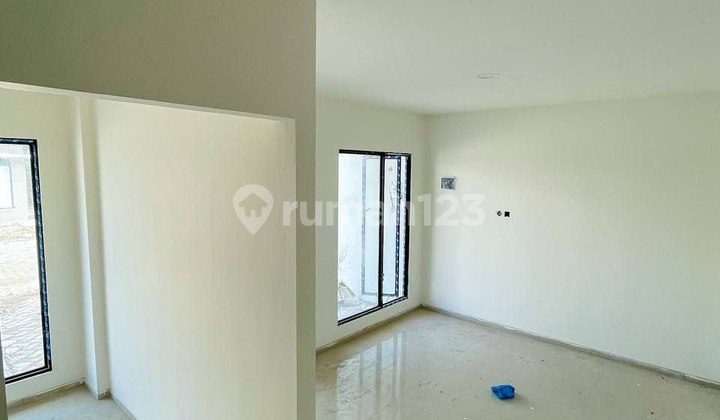 Camilla Type 2-Story House in Eastern Park, 6 Meters Wide, South-Facing 2