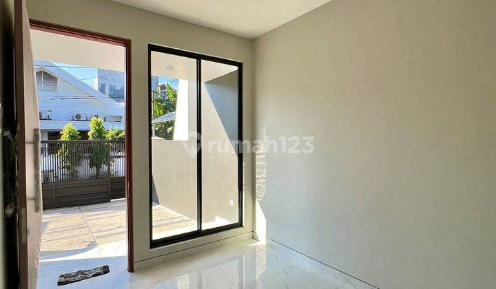 Rumah Baru Manyar Tirtoyoso Utara Layout Lega, Ukuran Kamar Besar 2