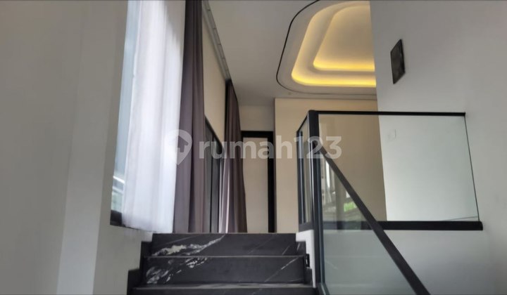Rumah Baru Modern Tropical Manyar Kertoadi 2 Lantai Banyak Bonus
