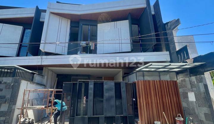 Rumah Baru Modern Minimalis di Manyar Indah Ada Bonus Tipe Kotak