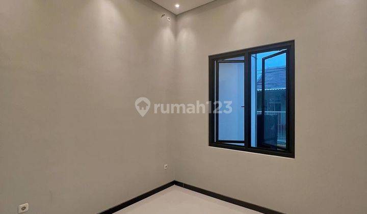 Rumah Baru Premium di Mulyosari Tengah 2 Lantai Plafor Tinggi 2