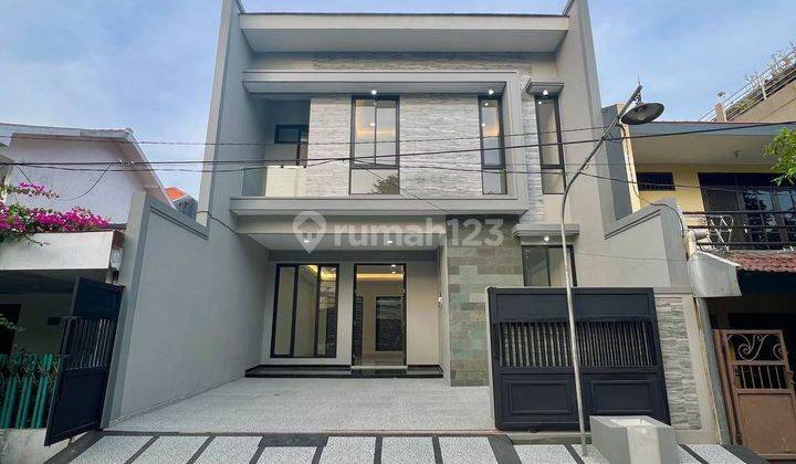 Rumah Baru Minimalis di Mulyosari Utara Lebar 8 Dekat Its 1